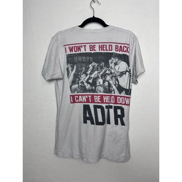 A Day To Remember ADTR Vintage Band T-Shirt Size Medium Short Sleeve Band Tee - Picture 7 of 8